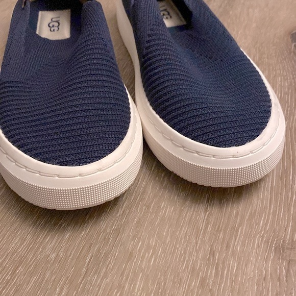 EUC [UGG] Alameda Sammy Navy Ribbed w/ Leather Slip-On Flats Women's Shoe Size 5 - Picture 8 of 12